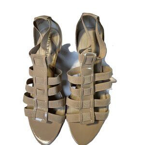🌞Ellen Tracy Wedge Sandals: Sleek Neutral Elegance (Size 8M) l💐